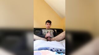 Swift masturbate off in couch from Liam Carter
