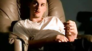 Pale amateur dude has insane skills when masturbating solo