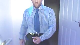 Empresário Barbudo: Punheta Solo Amadora