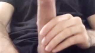 Muscular amateur strokes his big hard cock with a thick bellend23