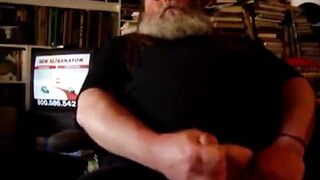 Daddy Bear Jerks Off Solo34fg