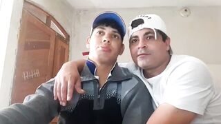Jovenes Latinos Follandoff