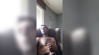 Excellent fap off on the bed